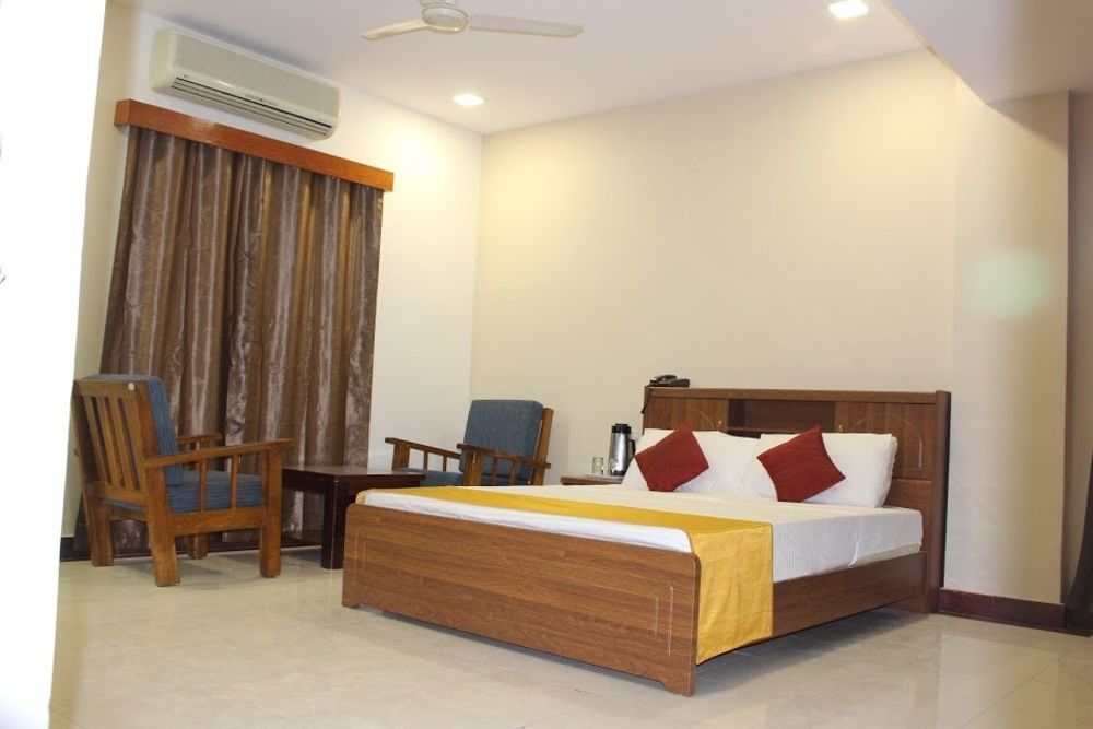 Stayeasy Majestic Bangalore Luaran gambar