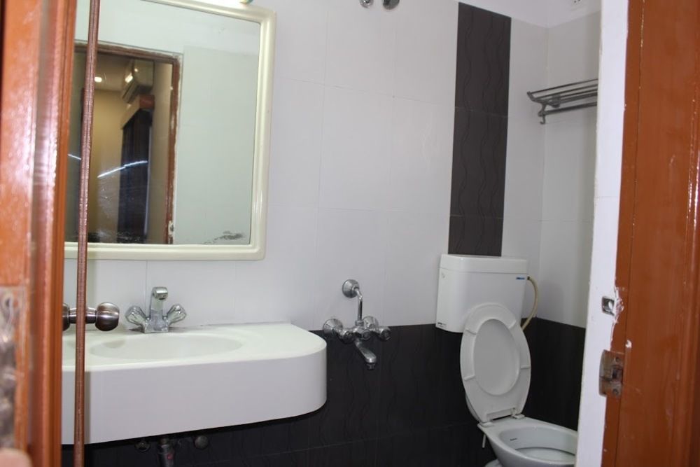 Stayeasy Majestic Bangalore Luaran gambar