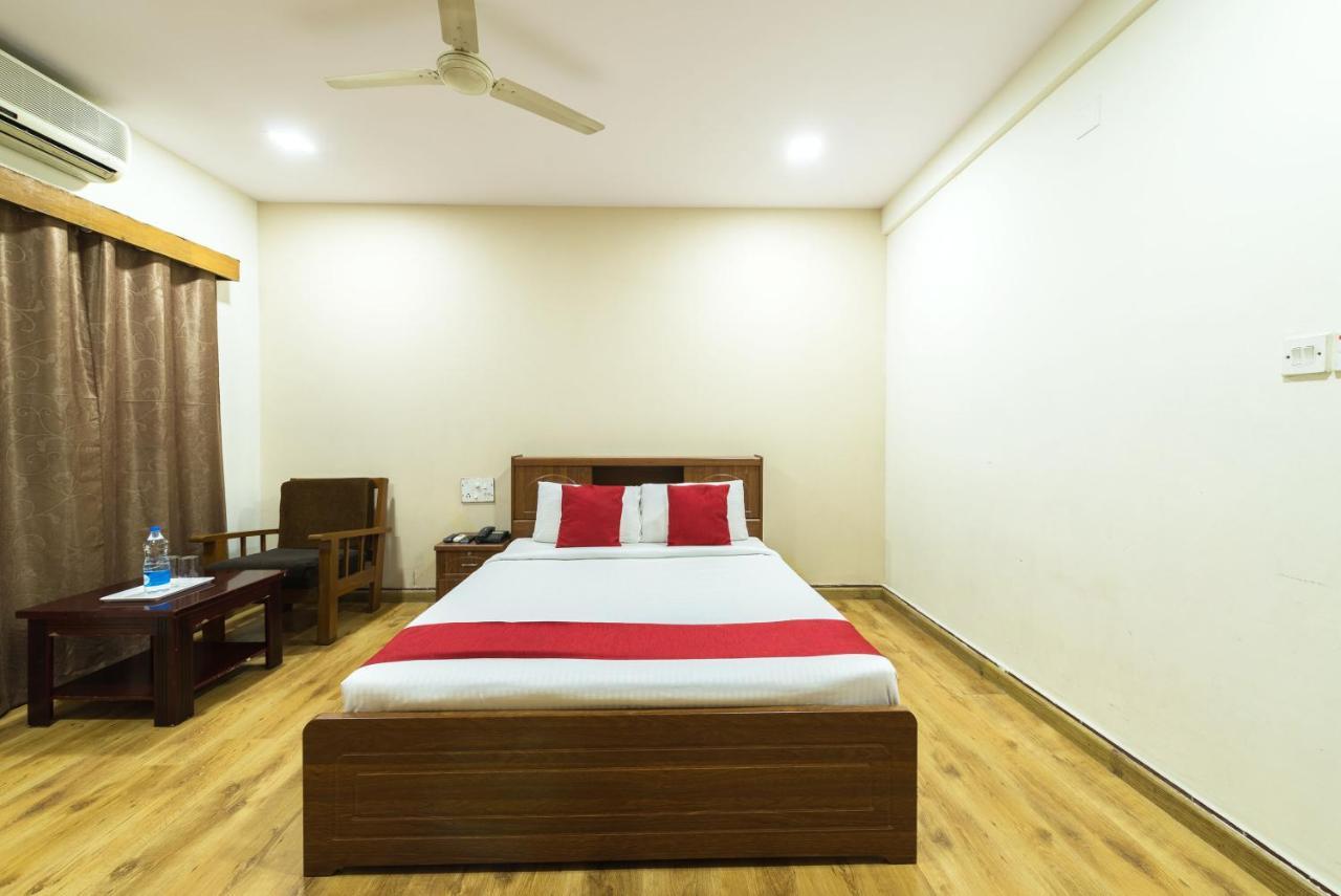 Stayeasy Majestic Bangalore Luaran gambar